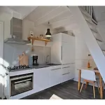 Cozy Holiday Home Near The Beach And Center